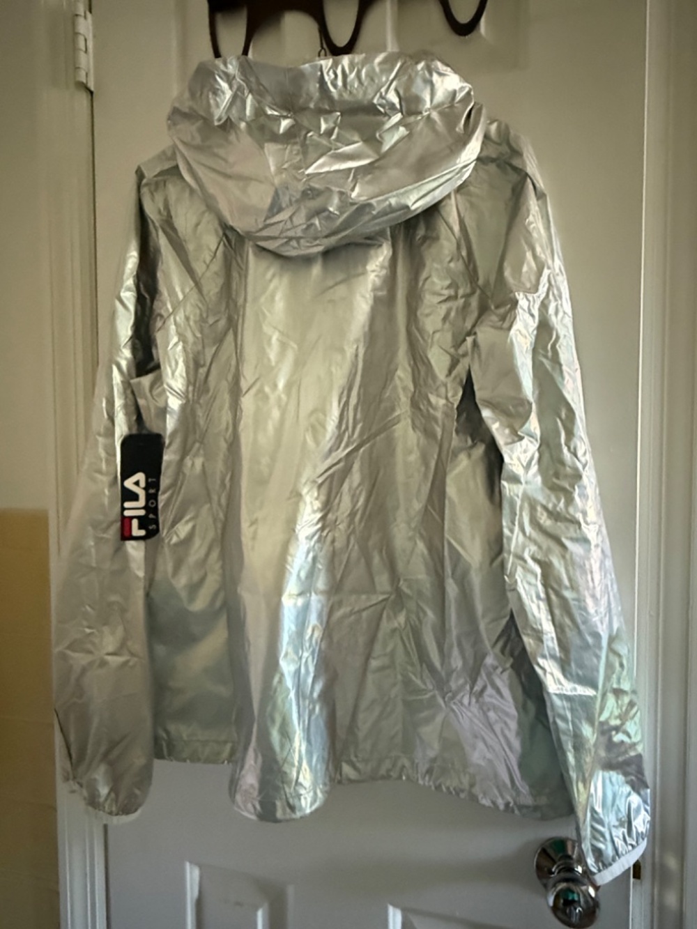 END OF SUMMER SALE!NEW FILA SPORT SILVER HOODED WINDBREAKER. SIZE L - Picture 3 of 3